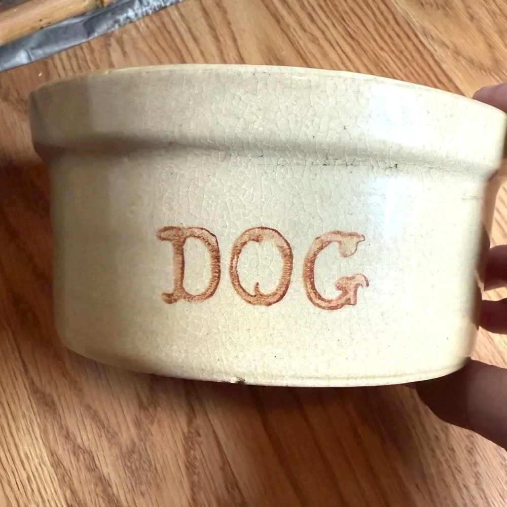 Vintage R.R.P Co.In Roseville,Ohio USA Handmade Ceramic Dog Bowl(5 1/2 feeder)
